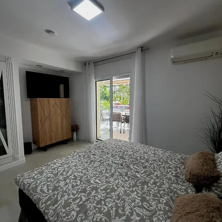 Apartment Leoni 1 Linea